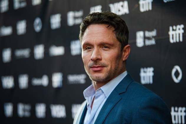 September 11, 2025, Toronto, On, Canada: Nic Pizzolatto arrives on the red carpet for Easy s Waltz at the Toronto International Film Festival in Toronto on Thursday, September 11, 2025. Toronto Canada  - ZUMAc35_ 20250911_zaf_c35_216 Copyright: xLauraxProctorx