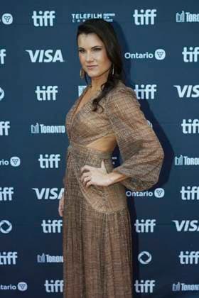 September 11, 2025, Toronto, Ontario, Canada: Dana Zajaros attends the red carpet for the Ã¢â‚¬ËœEasy s WaltzÃ¢â‚¬â ¢ premiere during the 2025 Toronto International Film Festival at Roy Thomson Hall. on September 11, 2025 in Toronto, Canada. Toronto Canada - ZUMAe321 20250911_zea_e321_112 Copyright: xLeonardoxRamirezx