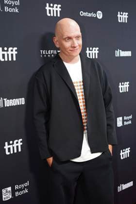 2025 Toronto International Film Festival - ˜Adulthood™ Premiere Anthony Carrigan attends the red carpet for the ˜Adulthood™ premiere during the 2025 Toronto International Film Festival at Roy Thomson Hall. on September 11, 2025 in Toronto, Canada. (Photo by Leonardo Ramirez Eyepix Group) Copyright: xLeonardoxRamirez xEyepixxGroupx LR_11092025_170106