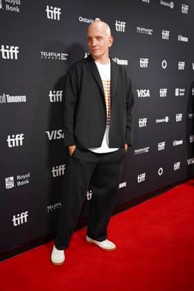 2025 Toronto International Film Festival - ˜Adulthood™ Premiere Anthony Carrigan attends the red carpet for the ˜Adulthood™ premiere during the 2025 Toronto International Film Festival at Roy Thomson Hall. on September 11, 2025 in Toronto, Canada. (Photo by Leonardo Ramirez Eyepix Group) Copyright: xLeonardoxRamirez xEyepixxGroupx LR_11092025_170109