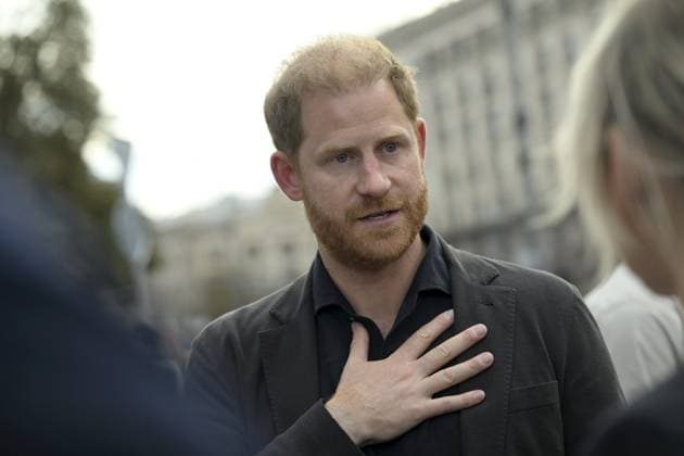 Britain s Prince Harry, Duke of Sussex visits makeshift memorial for Ukrainian and foreign soldiers at Independence Square Maidan in Kyiv, Ukraine on September 12, 2025. Prince Harry, the Duke of Sussex, made a surprise visit to the Ukrainian capital Kyiv on Friday. Kiev Ukraine  Copyright: xEmmixKorhonenx LKFTJK20250912165505GIMN
