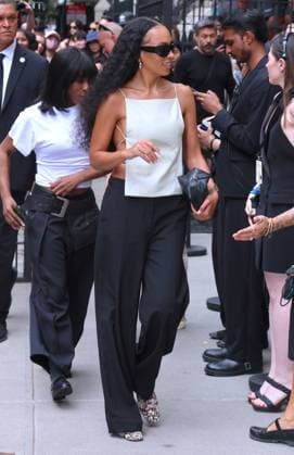 Celebs at the Calvin Klein Fashion Show Solange Knowles arrives at the Calvin Klein show during the fashion week in New York on September 12, 2025. Photo by Charles Guerin ABACAPRESS.COM New York NY  Copyright: xGuerinxCharles ABACAx