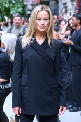 Celebs at the Calvin Klein Fashion Show Carolyn Murphy arrives at the Calvin Klein show during the fashion week in New York on September 12, 2025. Photo by Charles Guerin ABACAPRESS.COM New York NY  Copyright: xGuerinxCharles ABACAx