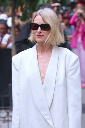 Celebs at the Calvin Klein Fashion Show Naomi Watts arrives at the Calvin Klein show during the fashion week in New York on September 12, 2025. Photo by Charles Guerin ABACAPRESS.COM New York NY  Copyright: xGuerinxCharles ABACAx