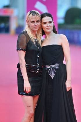 Deauville Nouvelle Vague Screening FC Zoey Deutch and Kristen Stewart attending the Nouvelle Vague screening as part of the 51th Deauville American Film Festival on September 12, 2025 in Deauville, France. Photo by Franck Castel ABACAPRESS.COM Deauville France  Copyright: xCastelxFranck ABACAx