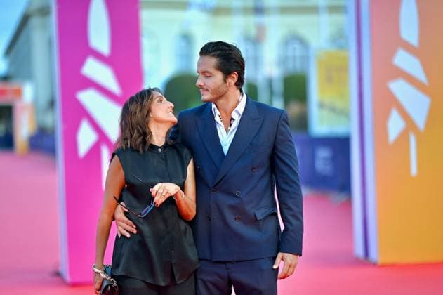 Deauville Nouvelle Vague Screening FC Florence Foresti and Alexandre Kominek attending the Nouvelle Vague screening as part of the 51th Deauville American Film Festival on September 12, 2025 in Deauville, France. Photo by Franck Castel ABACAPRESS.COM Deauville France  Copyright: xCastelxFranck ABACAx