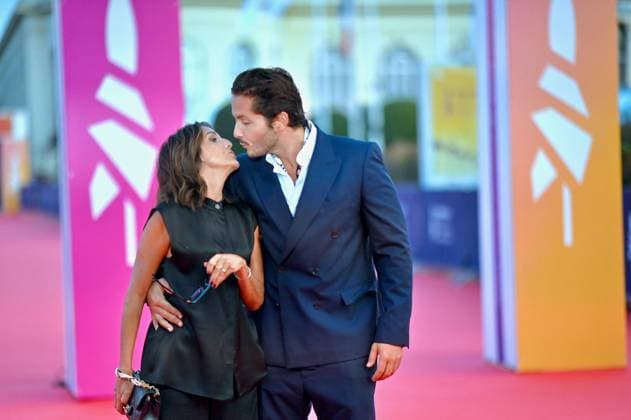 Deauville Nouvelle Vague Screening FC Florence Foresti and Alexandre Kominek attending the Nouvelle Vague screening as part of the 51th Deauville American Film Festival on September 12, 2025 in Deauville, France. Photo by Franck Castel ABACAPRESS.COM Deauville France  Copyright: xCastelxFranck ABACAx