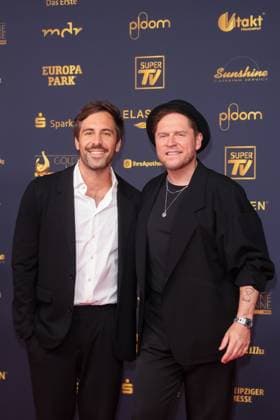 Award - Goldene Henne 2025 - Max Giesinger und Johannes Oerding bei der Goldenen Henne 2025 in der Messe Leipzig am 12.09.2025. Copyright: xEventpressxKochanx