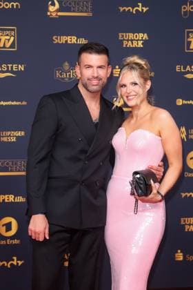 Award - Goldene Henne 2025 - Jay Khan und Jessie Noe Scheuermann bei der Goldenen Henne 2025 in der Messe Leipzig am 12.09.2025. Copyright: xEventpressxKochanx