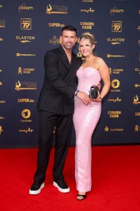 Award - Goldene Henne 2025 - Jay Khan und Jessie Noe Scheuermann bei der Goldenen Henne 2025 in der Messe Leipzig am 12.09.2025. Copyright: xEventpressxKochanx