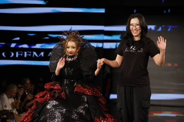 New York Fashion Week - Hoffman Models walk the runway during designer Mila Hoffman s Art Hearts Fashion Runway Shows at the Angel Orensanz Foundation in Lower Manhattan, New York, on September 12, 2025. The fashion show brims with creativity, avant-garde design, and style, reaffirming the Big Apple as the fashion capital of the world. NEW YORK United States  Copyright: xDeccioxSerranox originalFilename: serrano-notitle250912_np98Y.jpg