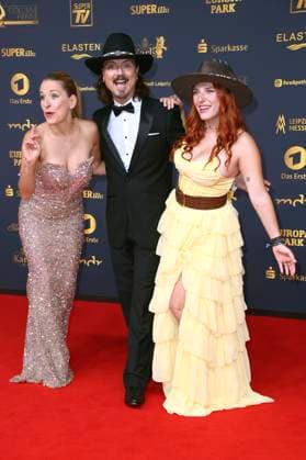 Stefanie Hertel, Lanny Lanner und Johanna Mross von More Than Words bei der 31. Verleihung der Goldenen Henne 2025 in der Leipziger Messe. Leipzig, 12.09.2025