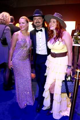 Stefanie Hertel, Lanny Lanner und Johanna Mross von More Than Words bei der 31. Verleihung der Goldenen Henne 2025 in der Leipziger Messe. Leipzig, 12.09.2025