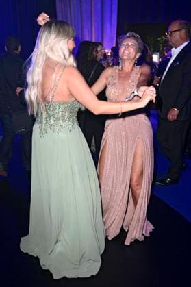 Annemarie Eilfeld und Alexandra Hofmann bei der 31. Verleihung der Goldenen Henne 2025 in der Leipziger Messe. Leipzig, 12.09.2025