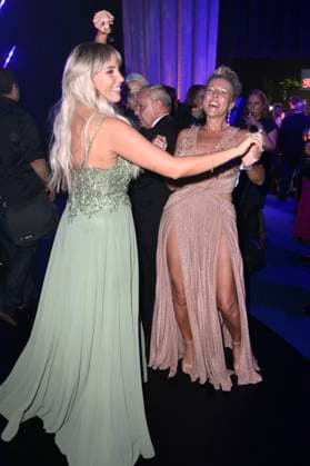 Annemarie Eilfeld und Alexandra Hofmann bei der 31. Verleihung der Goldenen Henne 2025 in der Leipziger Messe. Leipzig, 12.09.2025