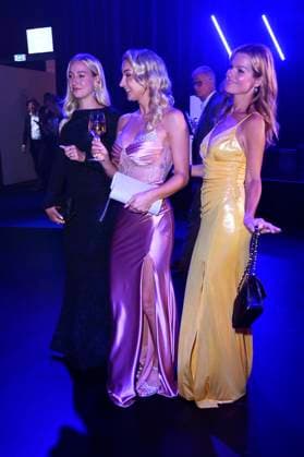 Annalena Keiler, Anna-Carina Woitschack und Saskia Leppin bei der 31. Verleihung der Goldenen Henne 2025 in der Leipziger Messe. Leipzig, 12.09.2025