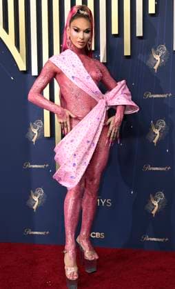 Lexi Love from RuPaul s Drag Race, arrives for the 77th annual Primetime Emmy Awards at the Peacock Theater in Los Angeles on Sunday, September 14, 2025.  LAP20250914726 JohnxMcCoy