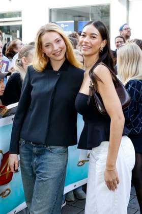 Emilia Maier und Charlotte Hagenbucher bei der Premiere des Kinofilms Die Schule der magischen Tiere 4 in der Lichtburg. Essen, 14.09.2025
