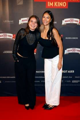Phillis Lara Lau und Charlotte Hagenbucher bei der Premiere des Kinofilms Die Schule der magischen Tiere 4 in der Lichtburg. Essen, 14.09.2025