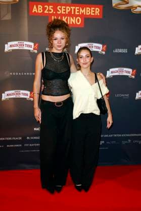 Emmylou Nensel und Luzie Nadjafi bei der Premiere des Kinofilms Die Schule der magischen Tiere 4 in der Lichtburg. Essen, 14.09.2025
