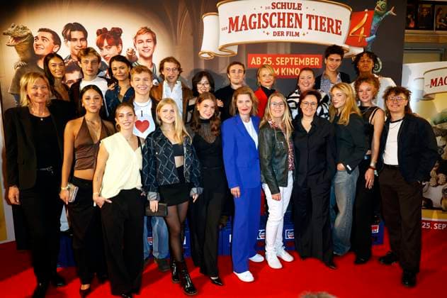 Cast und Team bei der Premiere des Kinofilms Die Schule der magischen Tiere 4 in der Lichtburg. Essen, 14.09.2025