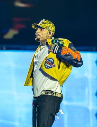 September 14, 2025, Inglewood, California, USA: Chris Brown performing during his Breezy Bowl XX Tour at Sofi Stadium in Inglewood California on September 14, 2025. Inglewood USA - ZUMAt169 20250914_zep_t169_006 Copyright: xConnorxTerryx