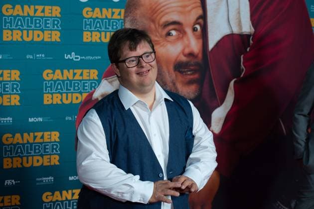 Nicolas Nico RANDEL, Schauspieler, Roter Teppich, Red Carpet Show, Ankunft, arrival, Filmpremiere GANZER HALBER BRUDER am 15.09.2025 im Cinedom-Kino in Koeln,