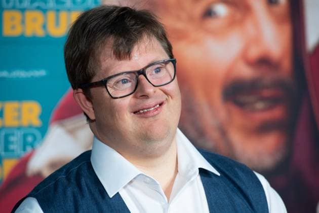 Nicolas Nico RANDEL, Schauspieler, Roter Teppich, Red Carpet Show, Ankunft, arrival, Filmpremiere GANZER HALBER BRUDER am 15.09.2025 im Cinedom-Kino in Koeln,
