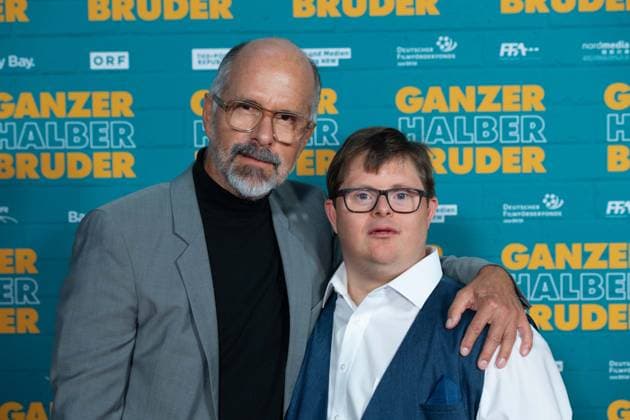 von links: Christoph Maria HERBST, Schauspieler, Nicolas Nico RANDEL, Schauspieler, Roter Teppich, Red Carpet Show, Ankunft, arrival, Filmpremiere GANZER HALBER BRUDER am 15.09.2025 im Cinedom-Kino in Koeln,