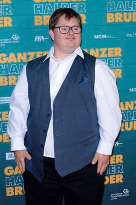 Nico Randel bei der Premiere des Kinofilms Ganzer halber Bruder im Cinedom. Köln, 15.09.2025