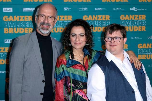 Christoph Maria Herbst, Sesede Terziyan und Nico Randel bei der Premiere des Kinofilms Ganzer halber Bruder im Cinedom. Köln, 15.09.2025