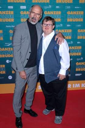 Christoph Maria Herbst und Nico Randel bei der Premiere des Kinofilms Ganzer halber Bruder im Cinedom. Köln, 15.09.2025