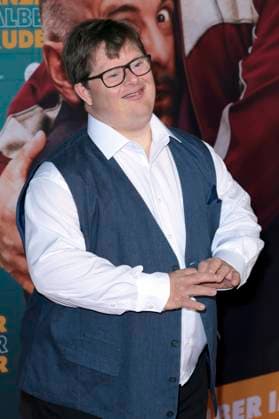 Nico Randel bei der Premiere des Kinofilms Ganzer halber Bruder im Cinedom. Köln, 15.09.2025