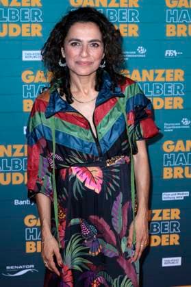 Sesede Terziyan bei der Premiere des Kinofilms Ganzer halber Bruder im Cinedom. Köln, 15.09.2025