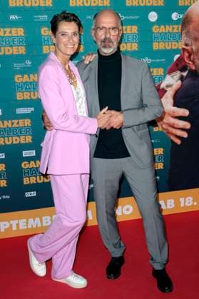 Christoph Maria Herbst mit Ehefrau Gattin Gisi Herbst bei der Premiere des Kinofilms Ganzer halber Bruder im Cinedom. Köln, 15.09.2025