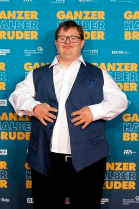 Schauspieler Nico Randel bei der Premiere des Kinofilms Ganzer Halber Bruder im Cinedom Köln. Köln, 15.09.2025 NRW Deutschland Copyright: xChristophxHardtx
