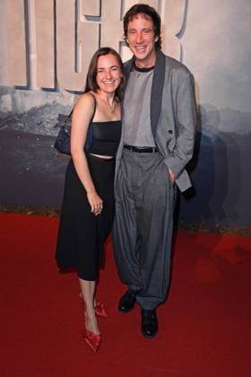Paula Schramm mit Freund Laurence Rupp bei der Weltpremiere des Amazon MGM Studios Film DER TIGER im Kino in der Kulturbrauerei in Berlin am 15.09.2025
