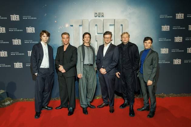 Weltpremiere - Der Tiger - Yoran Leicher, David Schütter, Laurence Rupp, Dennis Gansel, Leonard Kunz und Sebastian Urzendowsky bei der Weltpremiere Der Tiger im Kino in der Kulturbrauerei am 15.09.2025 in Berlin. Copyright: xEventpressxKochanx
