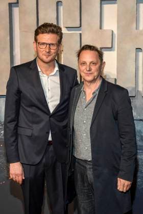 abb Dennis Gansel und Arndt Schwering-Sohnrey zu Gast auf dem roten Teppich anlaesslich der Welt Premiere des Amazon Films Der Tiger im Kino in der Kulturbrauerei, Berlin am 15.09.2025