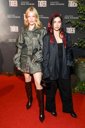 abb Bea Brocks und Aylin Oecal zu Gast auf dem roten Teppich bei der Welt Premiere des Amazon Films Der Tiger im Kino in der Kulturbrauerei, Berlin am 15.09.2025