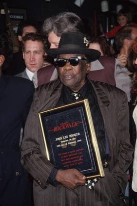 JOHN LEE HOOKER JOHN LEE HOOKER with Bonnie Raitt.John Lee Hooker inducted into Hollywood s Rock Walk 1995. Copyright: xFitzroyxBarrettx