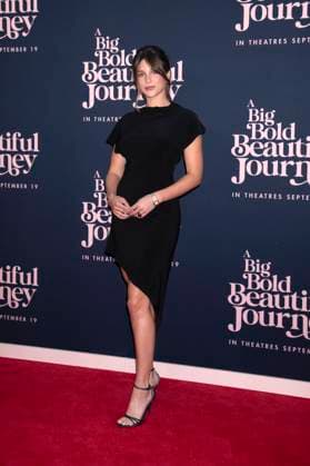 Lucy Thomas bei der Premiere des Kinofilms A Big Bold Beautiful Journey im AMC Lincoln Square. New York, 15.09.2025