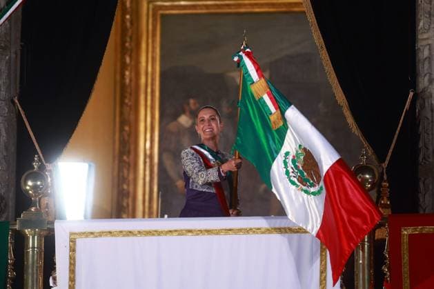 Mexican President Claudia Sheinbaum leads her first Grito de Independencia ceremony MEXICO CITY, MEXICO - SEPTEMBER 15: Mexican President Claudia Sheinbaum attends the Grito de Independencia ceremony, which marks the start of Independence Day celebrations, at Zocalo main square, in Mexico City, Mexico on September 15, 2025. This is the first time that a female president has lead the Grito de Independencia ceremony in the country s history. Daniel Cardenas Anadolu Mexico City Mexico. Editorial use only. Please get in touch for any other usage.  Copyright: x2025xAnadoluxDanielxCardenasx