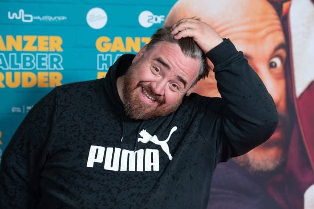 Tristan SEITH, Schauspieler, Roter Teppich, Red Carpet Show, Ankunft, arrival, Filmpremiere GANZER HALBER BRUDER am 15.09.2025 im Cinedom-Kino in Koeln,