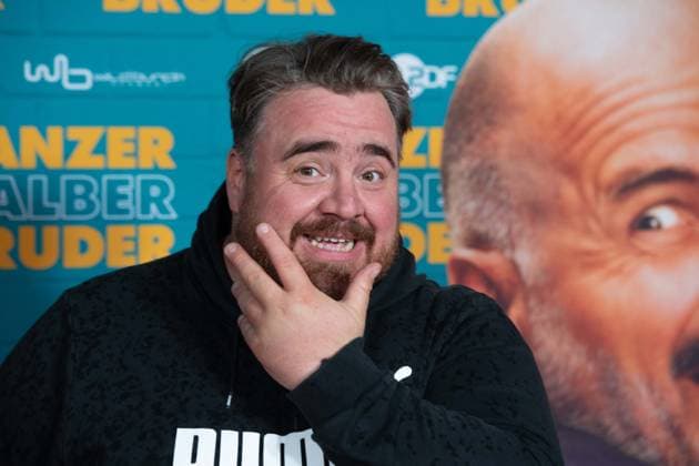 Tristan SEITH, Schauspieler, Roter Teppich, Red Carpet Show, Ankunft, arrival, Filmpremiere GANZER HALBER BRUDER am 15.09.2025 im Cinedom-Kino in Koeln,