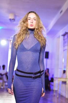Mercedes-Benz Fashion Week in Madrid, Spain - 16 Sept 2025 A model walks the runway wearing a design by E.R.A.X. during Mercedes-Benz Fashion Week in IFERMA. Madrid Spain Copyright: xAtilanoxGarciax xSOPAxImagesx FOTO48013