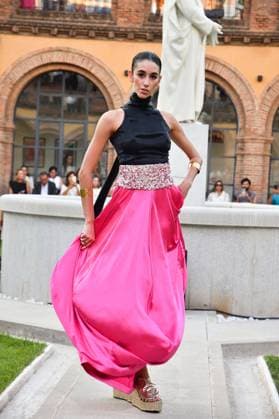 Mercedes-Benz Fashion Week de Madrid - Maison Mesa in Spain - 16 Sep 2025 A model walks the runway wearing a design by Maison Mesa during Mercedes-Benz Fashion Week de Madrid in IFERMA. Madrid Spain Copyright: xAtilanoxGarciax xSOPAxImagesx FOTO48125