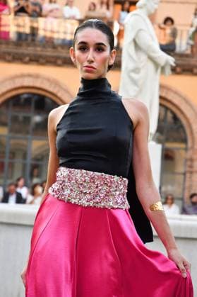 Mercedes-Benz Fashion Week de Madrid - Maison Mesa in Spain - 16 Sep 2025 A model walks the runway wearing a design by Maison Mesa during Mercedes-Benz Fashion Week de Madrid in IFERMA. Madrid Spain Copyright: xAtilanoxGarciax xSOPAxImagesx FOTO48126