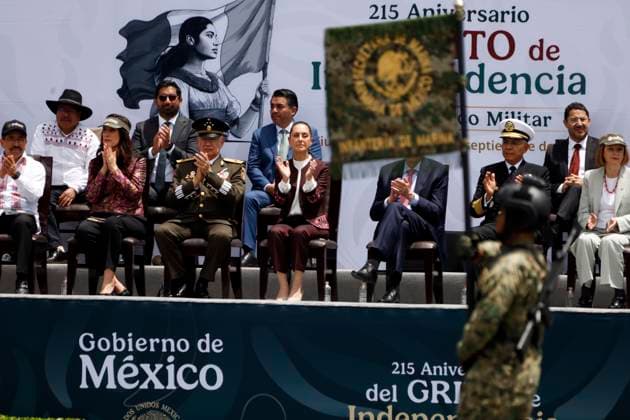 MexicoÃ¢â‚¬â ¢s President, Claudia Sheinbaum Pardo, looks on during the military parade for the 215th anniversary of Mexico s Independence day at main square Zocalo. on September 16, 2025, in Mexico City, Mexico. Mexico City Mexico - ZUMAe321 20250916_zia_e321_035 Copyright: xLuisxBarronx