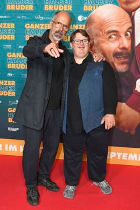 Christoph Maria Herbst und Nico Randel bei der Premiere des Kinofilms Ganzer halber Bruder im Astor Grand Cinema. Hannover, 16.09.2025